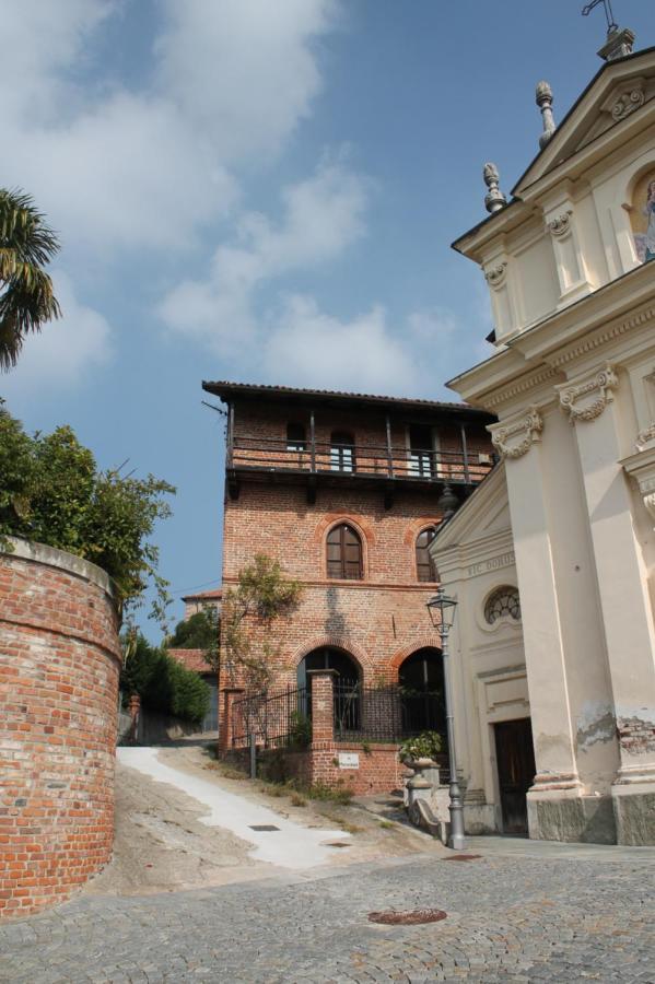 Отель La Casa Del Castellano Cinzano Экстерьер фото