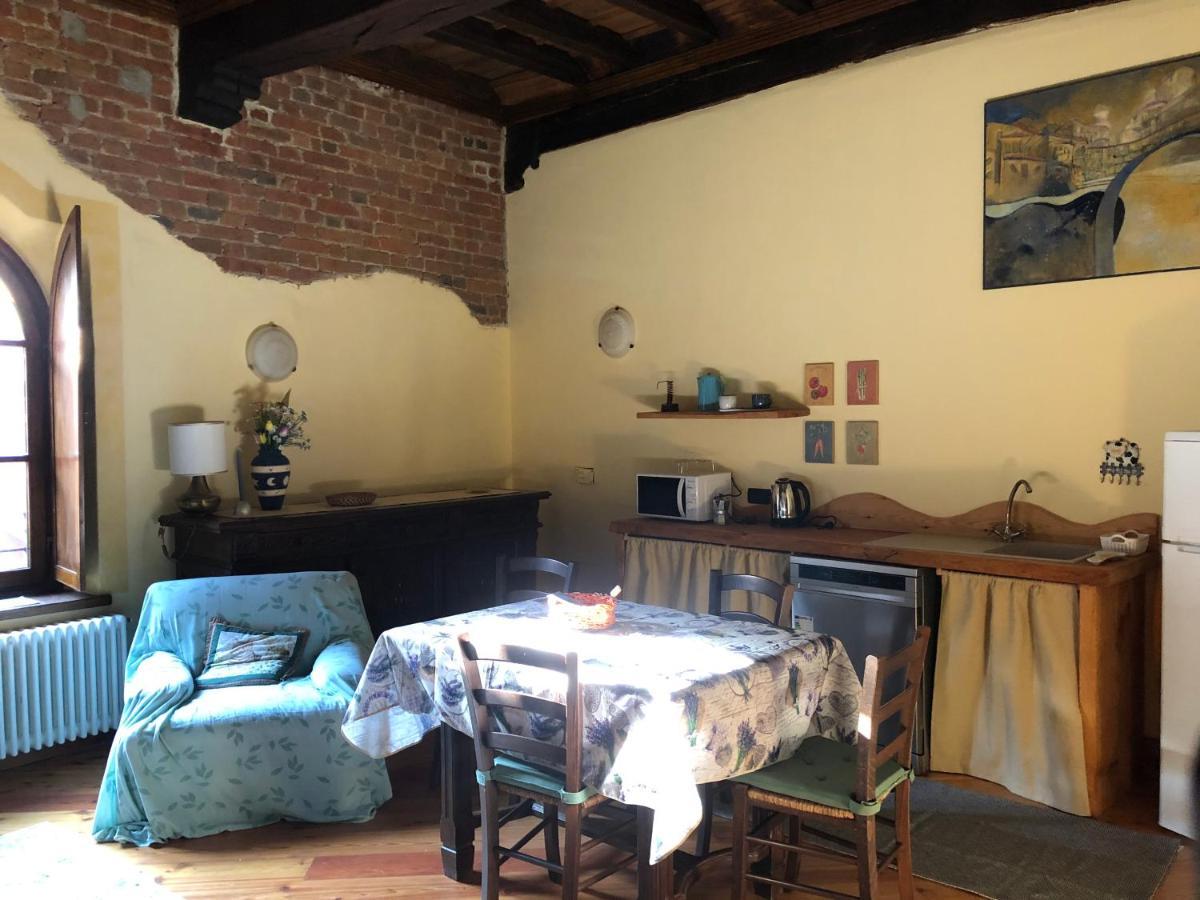 Отель La Casa Del Castellano Cinzano Экстерьер фото